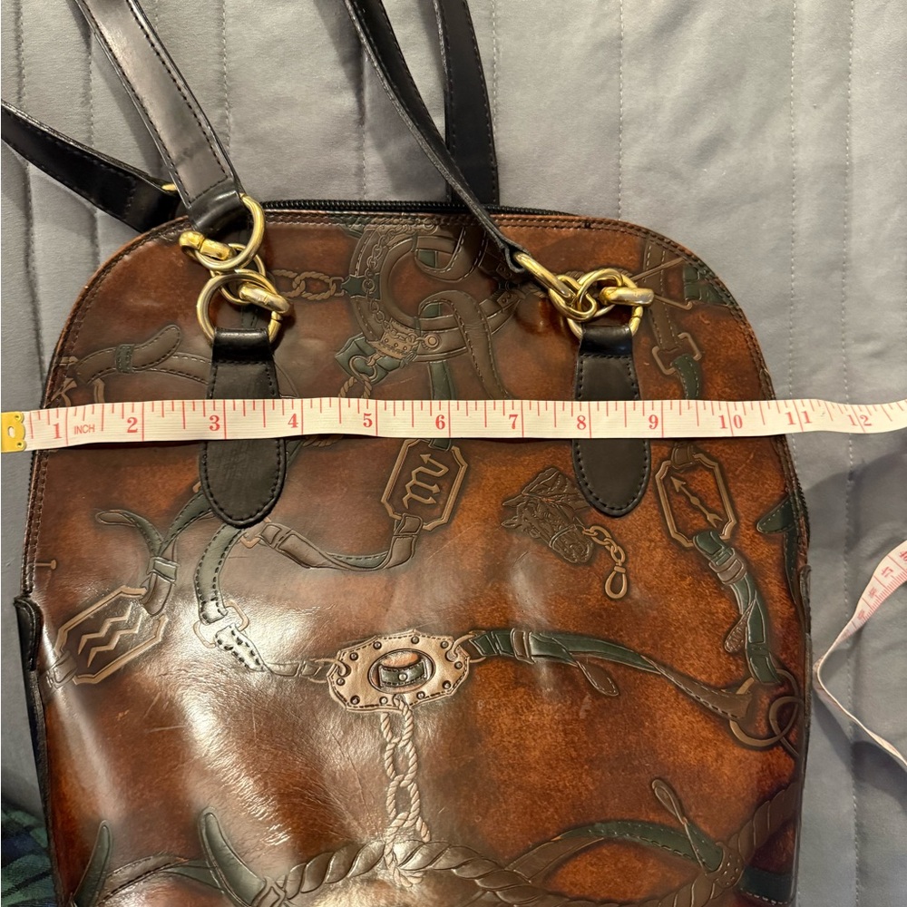 Elegant Brown Leather Shoulder Bag - Picture 4 of 10